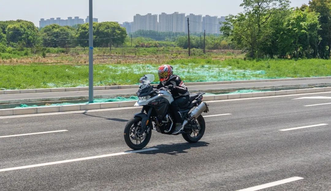 23款无极650ds摩旅西藏视频,恶劣路况