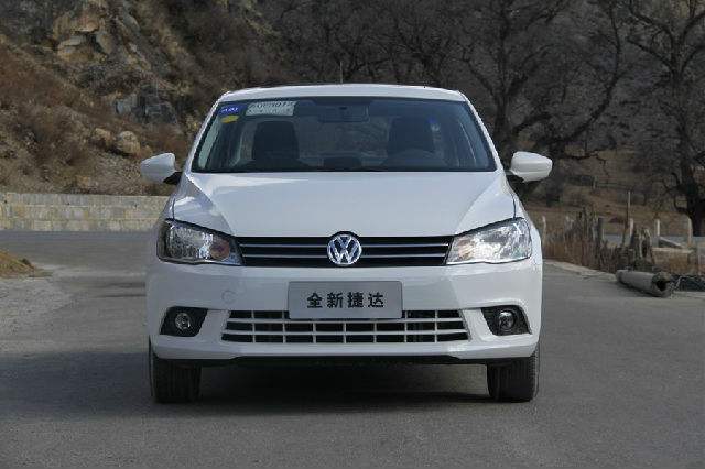 车主花5万块买奔驰威霆,大众捷达最新款怎么样