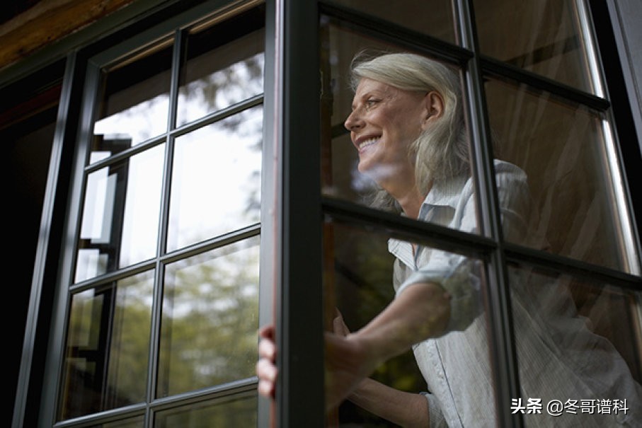 龙卷风幸存的10个误区,龙卷风发生时正确的逃生