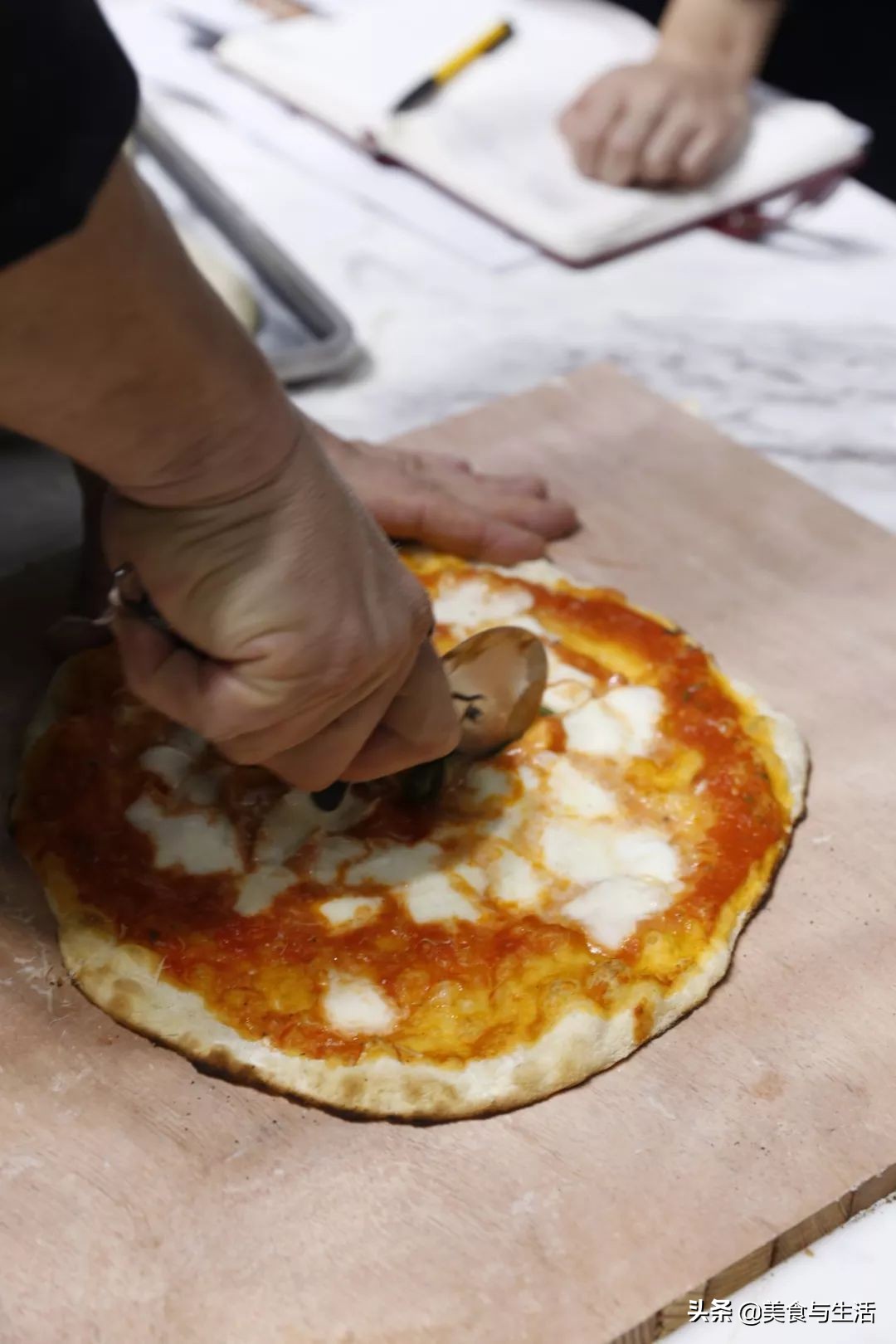 简单又美味的经典玛格丽特披萨,吃货必备的几款披萨