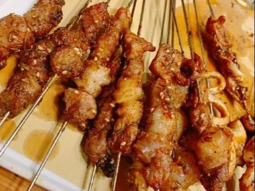 东北的烤串店,烤串店复工卖6000串