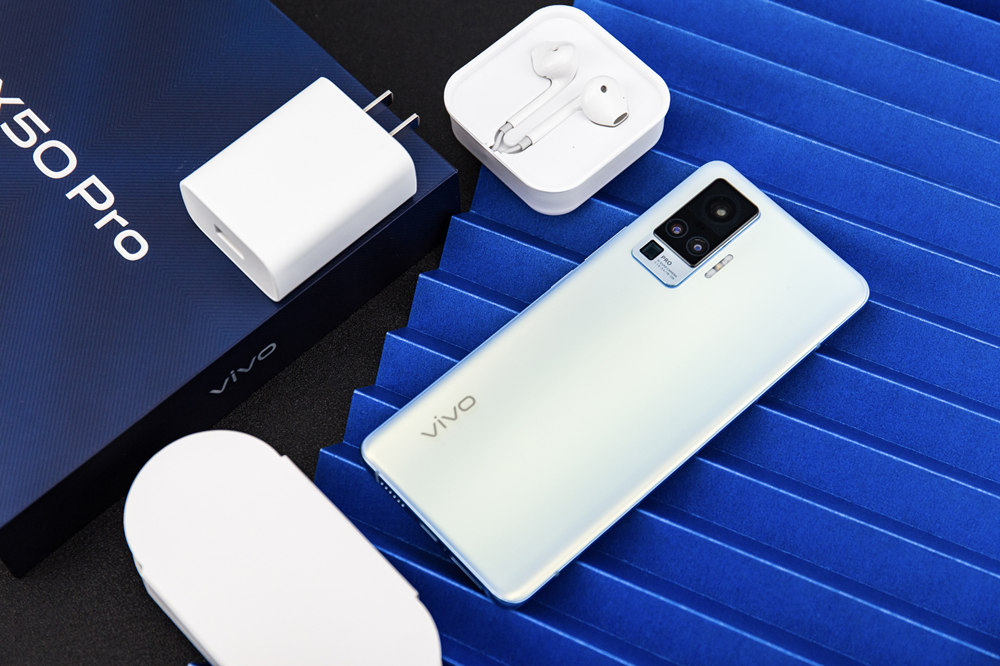 vivoX50Pro评测，微云台玩出手机摄影新高度，值不值得买看需求