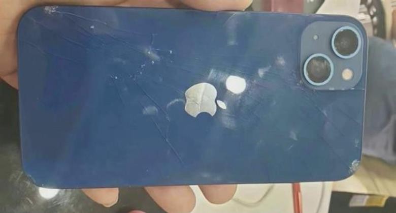 iphone13不戴壳容易摔坏吗,为什么建议苹果13不带壳