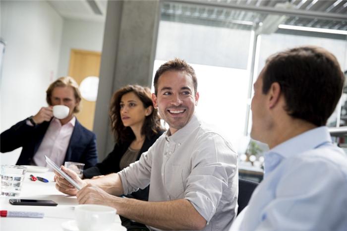 火车推销员工资如何,火车上推销员的真实身价