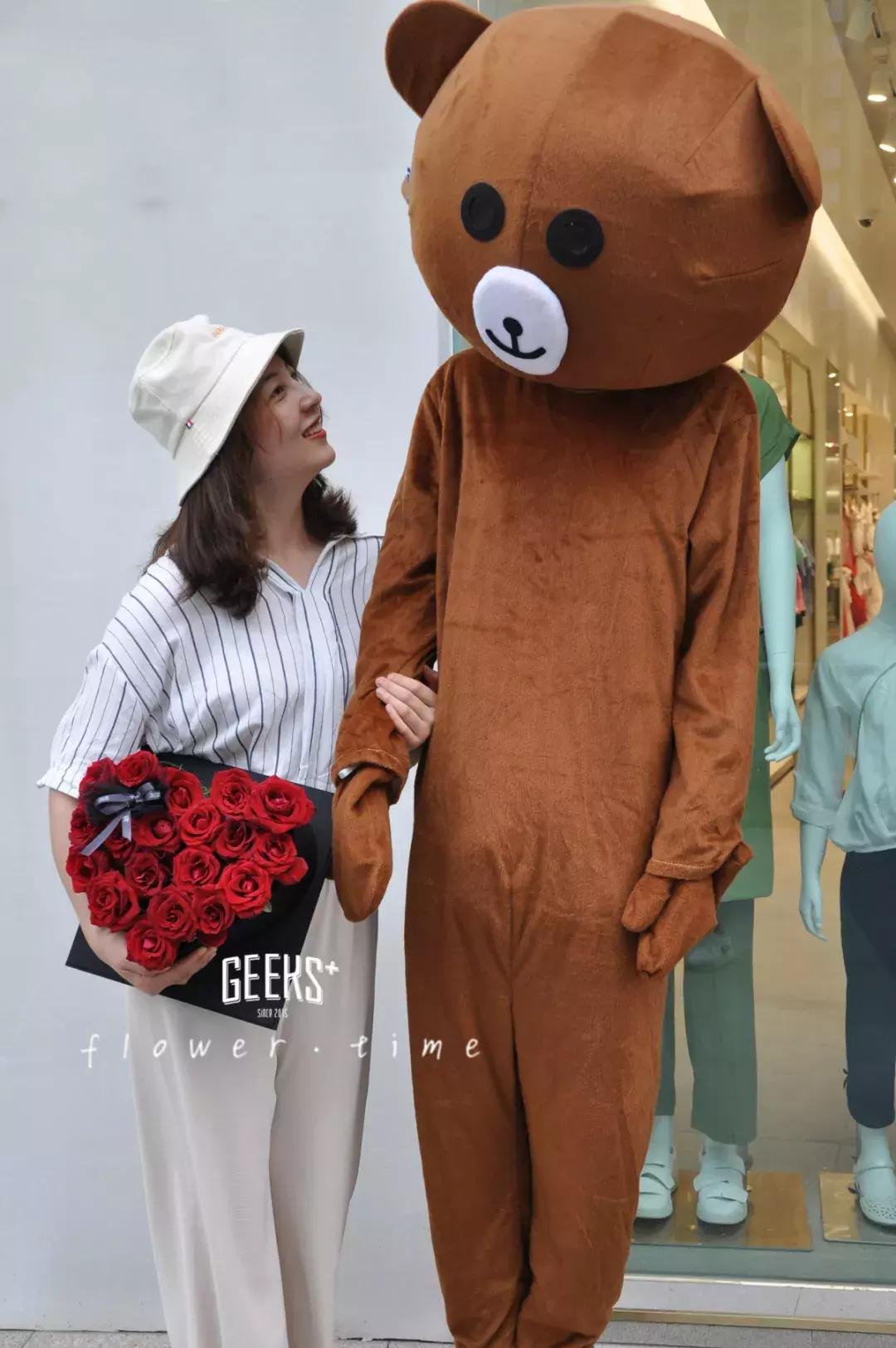 tf口红免费送,鲜花盛宴