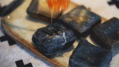 长沙最好的臭豆腐生胚多少钱一箱,长沙黑色经典长沙臭豆腐印象城店