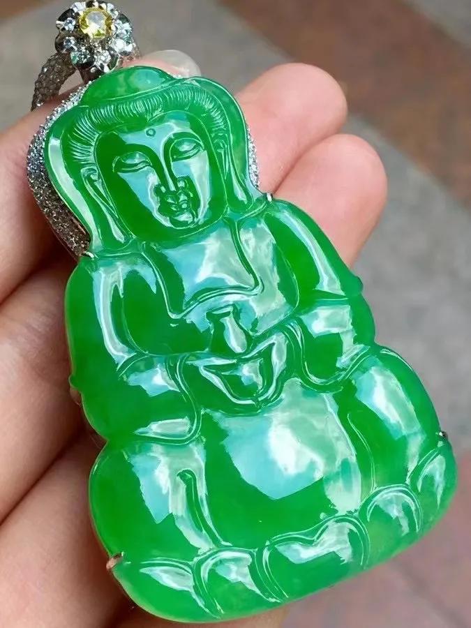 100元翡翠手镯批发市场,翡翠批发市场在中国的哪里