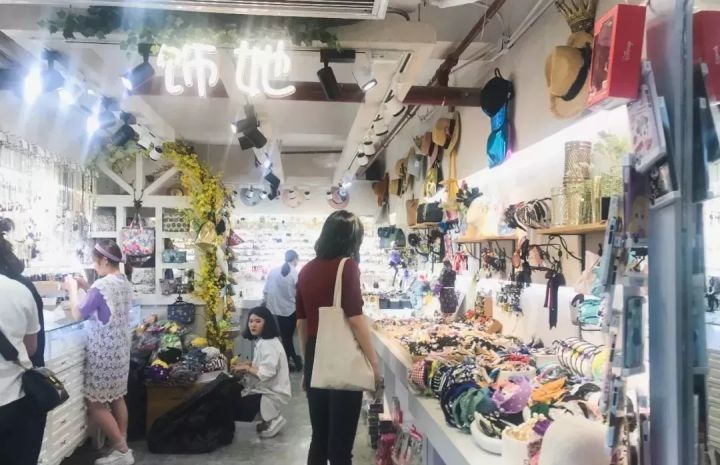 天津最大的服装批发市场在哪里,海南服装男服装批发市场