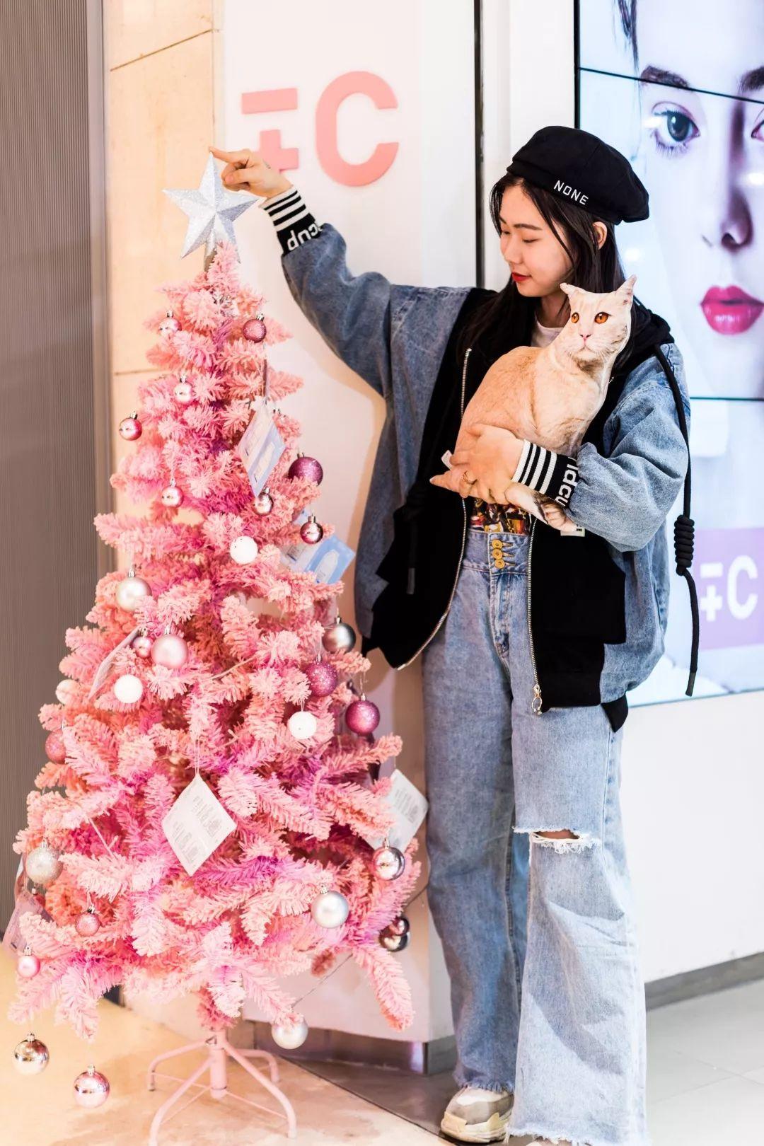 @所有猫控！万菱汇「猫咪美妆店」，任吸任摸！还有GD限量同款