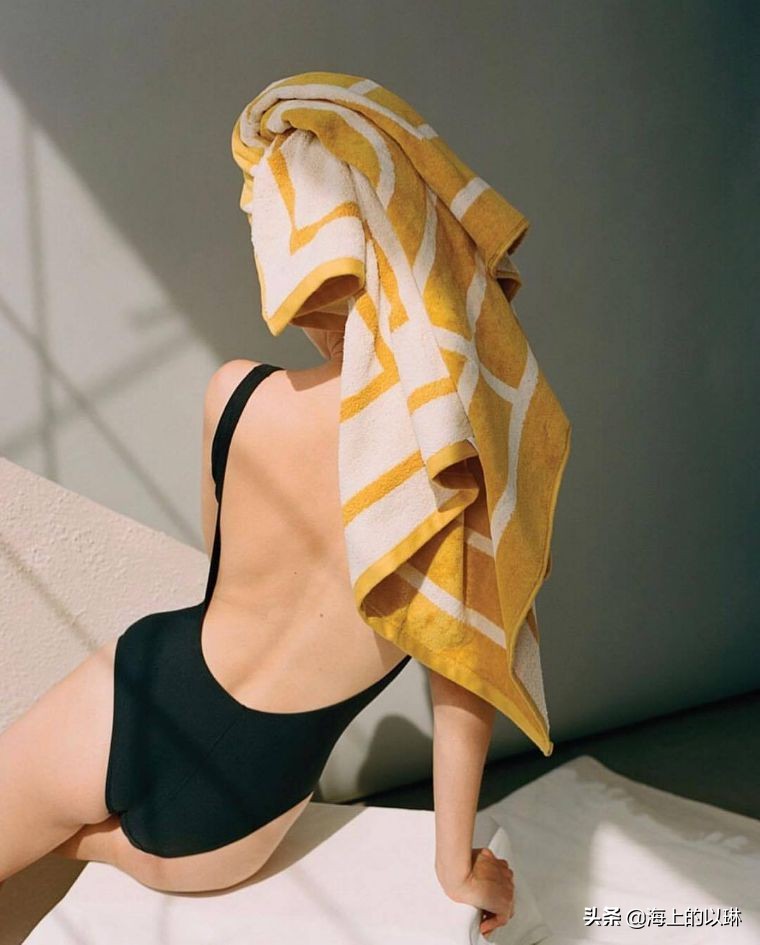 来自北欧的Totême在ins上有多红？很红，很红