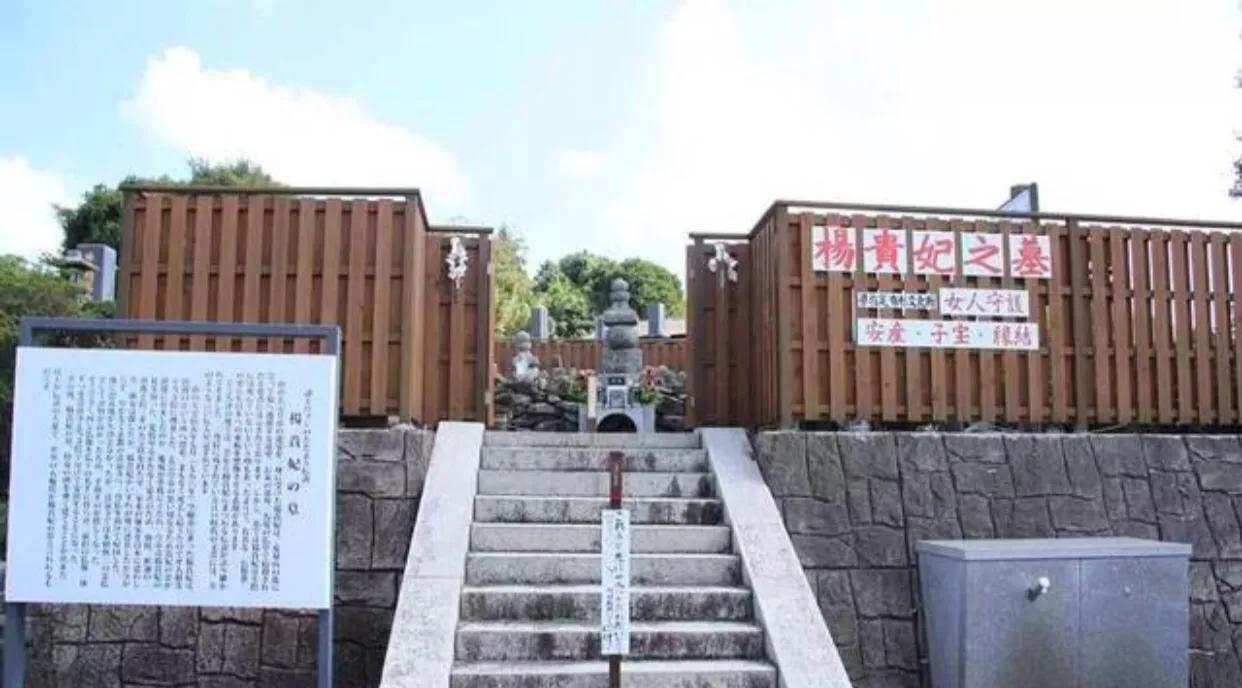 杨贵妃冤死马嵬坡,杨玉环死在马嵬坡上的场景