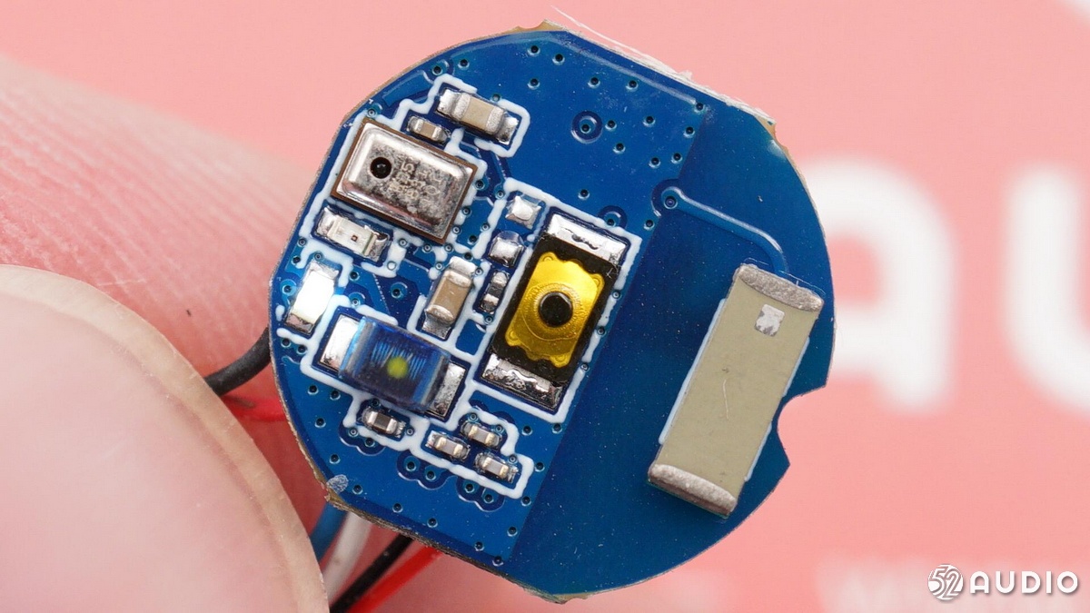 足球篮球蓝牙耳机拆解,足球款蓝牙耳机