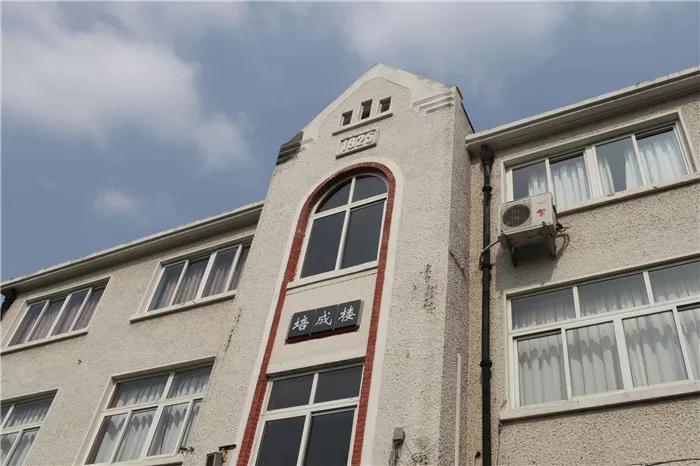 素质的狂欢！市重点待遇，普高分数线，上海15所特色高中来了