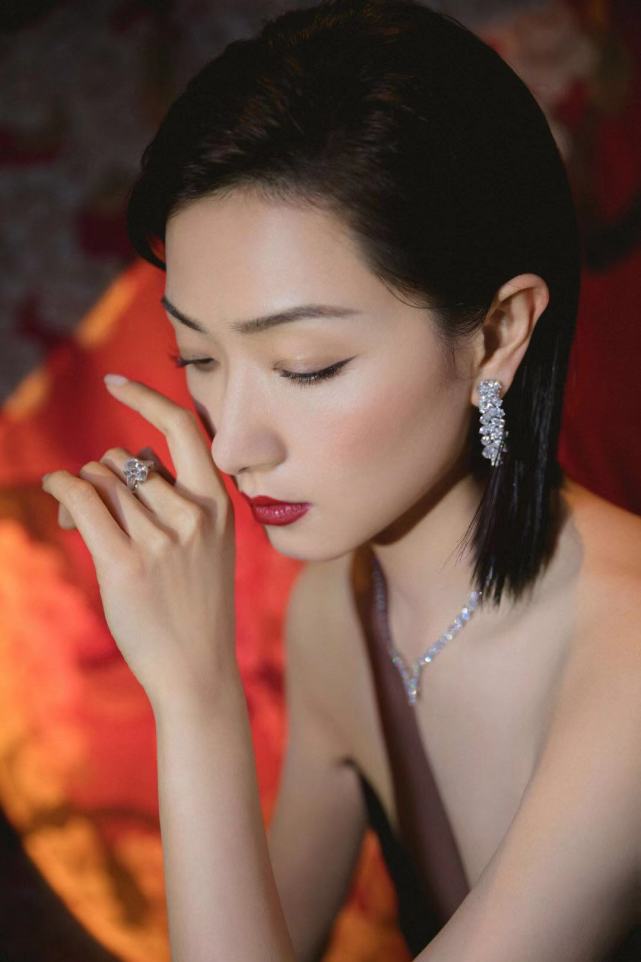 人淡如菊抖音作品女,人淡如菊女星视频