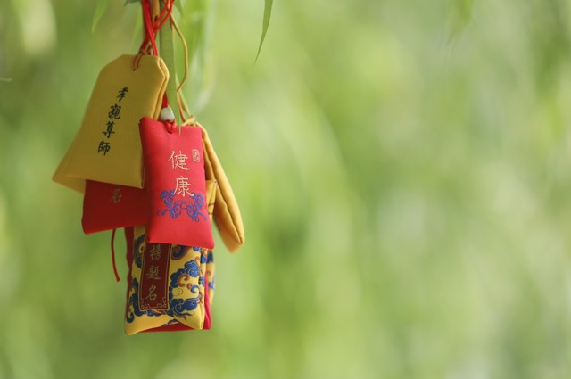 有人招“蜂”引“蝶”、有人吸引蚊虫，秘密原来全在自己的皮肤里