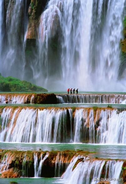 罗平九龙瀑布附近油菜花风光图片,九龙瀑布和罗平油菜花一日游