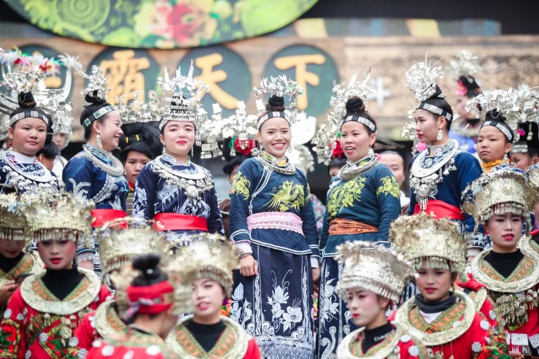 5万人PK酒量饭量胆量!这个饭局水陆两栖震撼上天