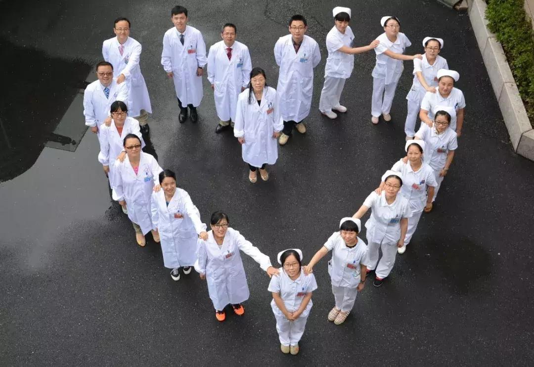 医学界最高荣誉奖,中国医师节两位医生获仁心医者奖