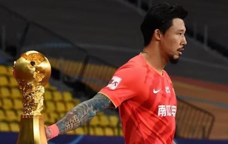 马赛回旋过门将,马赛回旋回传