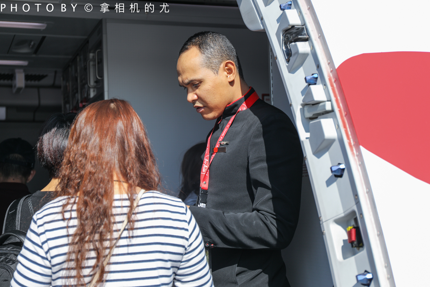 几百块机票飞香港,几百块钱飞机