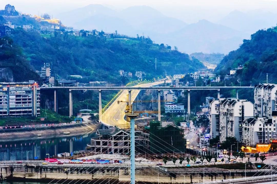 重庆是一个魔幻的城市,重庆从来没有魔幻只有现实