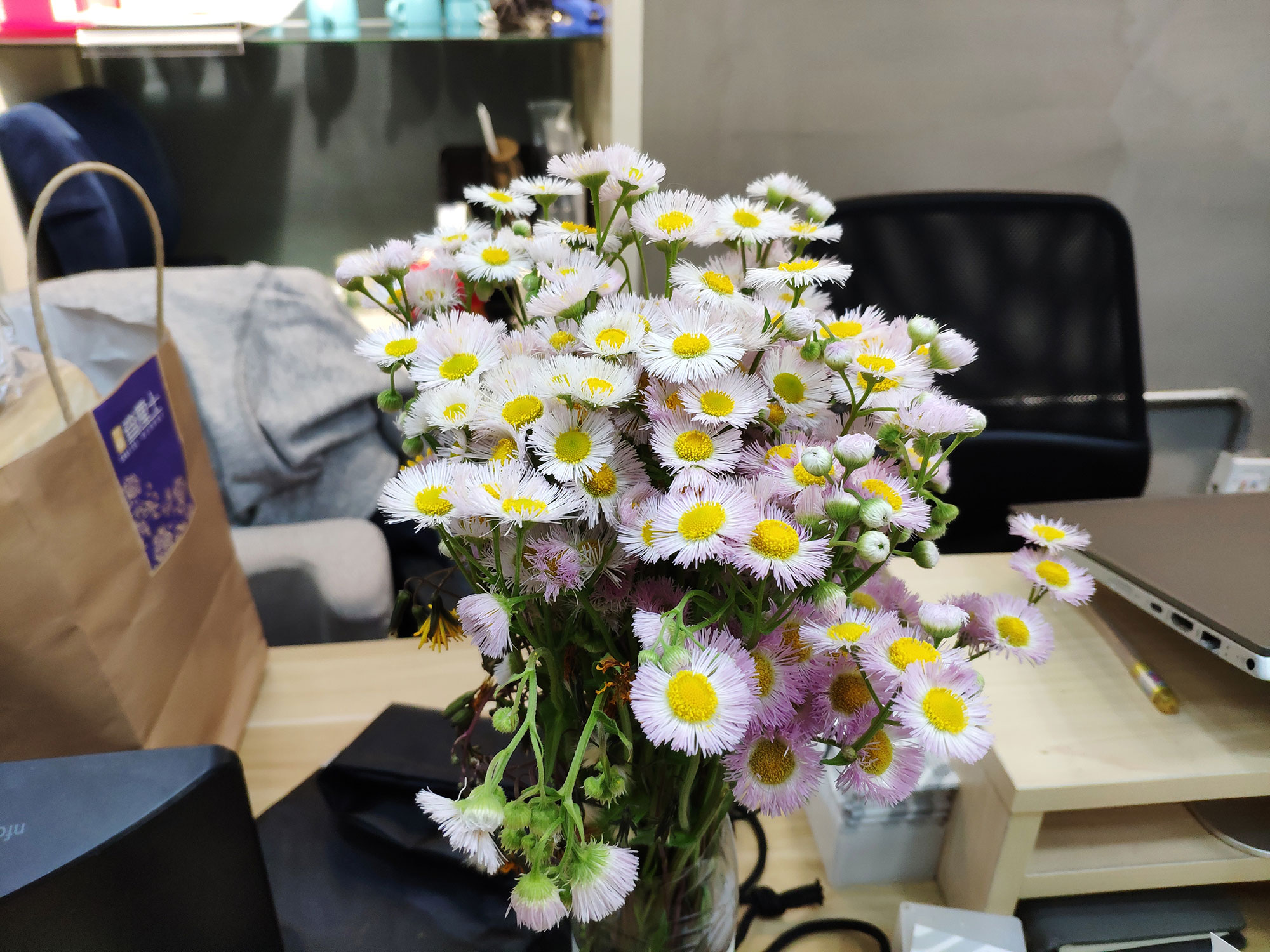 红米手机redmi8,redminote8红米手机