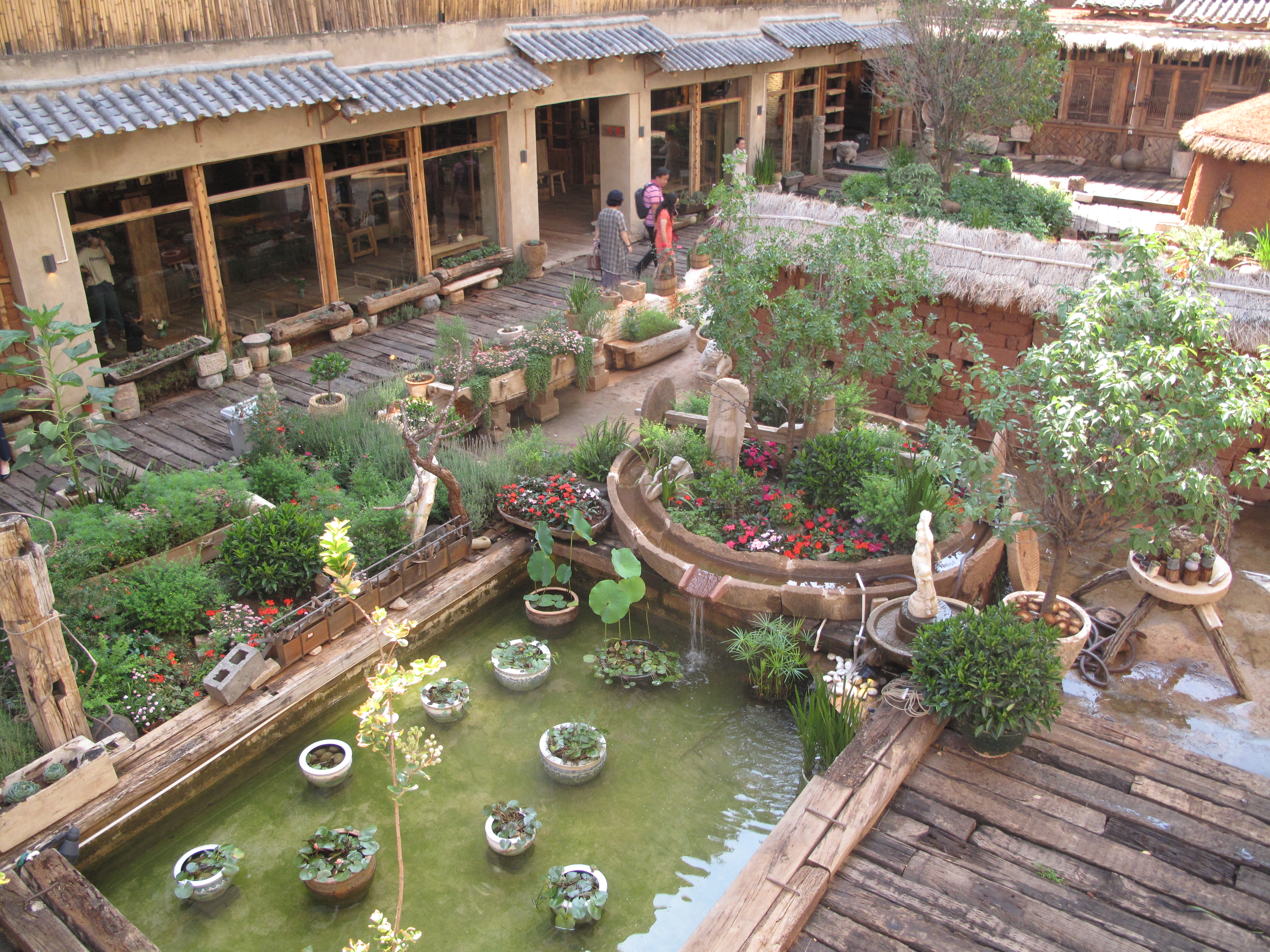 云南艺术家园露台,云南艺术家园民宿