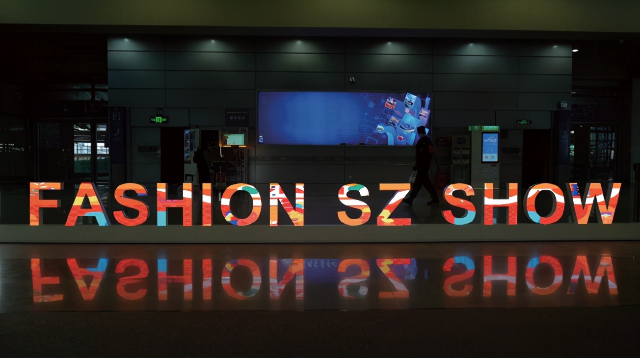 50年无法超越的发光字,100个发光字体