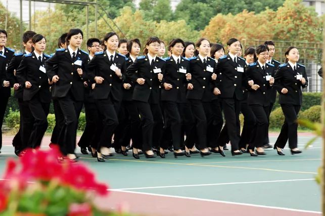 比一本还牛的二本上海海关大学,上海海关学院是一本还是二本