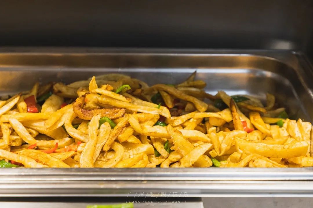 天平架素食自助餐,15元吃素食自助餐