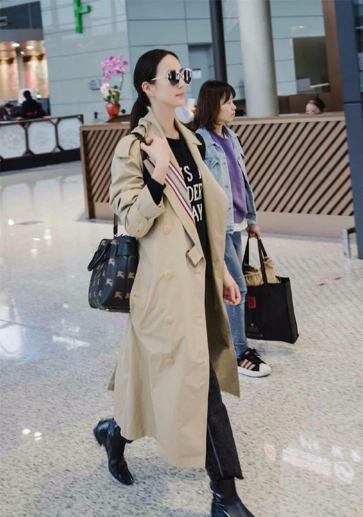 张钧甯这裤子都洗到发白了，居然还在穿！