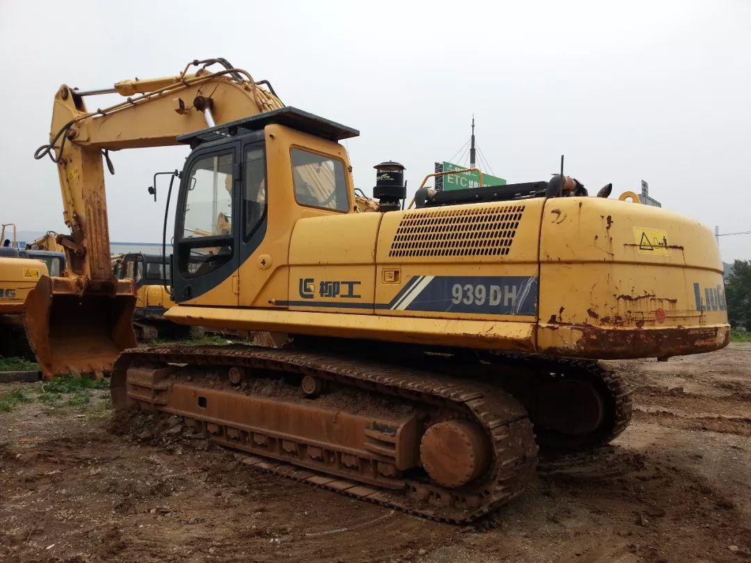 挖掘机各品牌优点和弱点,临工16挖掘机评测