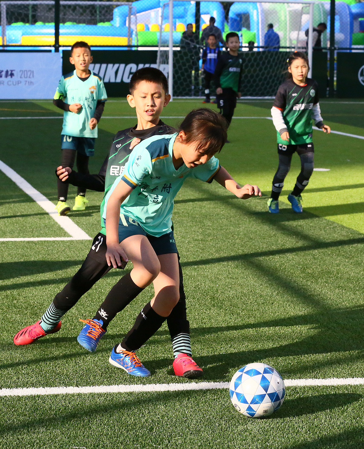 铿锵玫瑰中国女足元宵节,铿锵玫瑰女足荣耀绽放