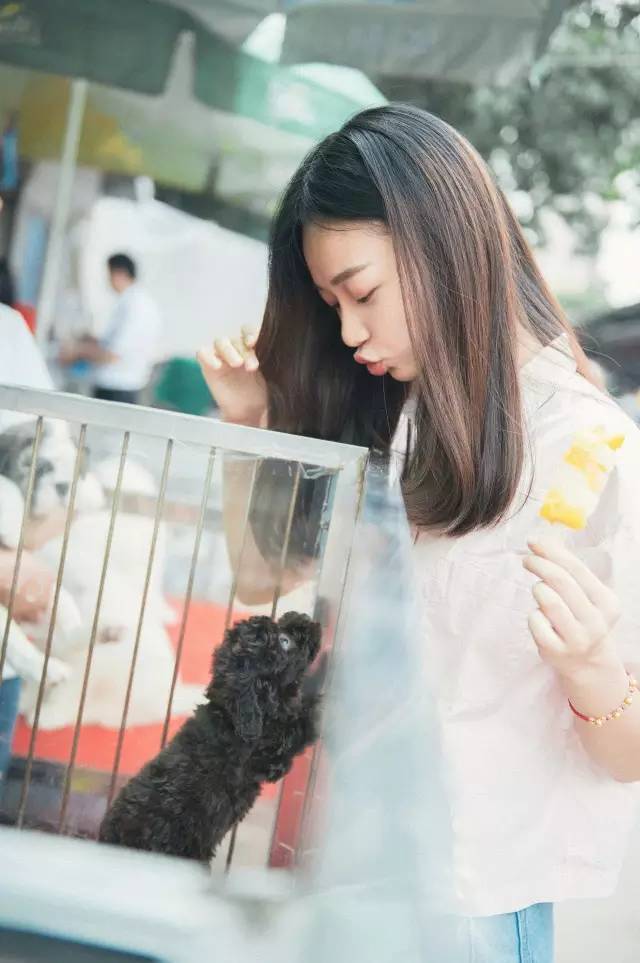 用最简单的东西拍出最美的艺术照,简单小技巧教你拍出超美背影照