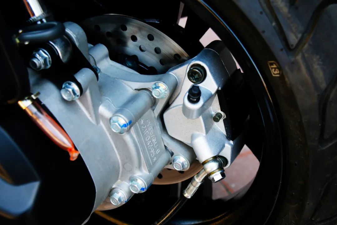 城市高颜值燃油踏板车,城市炫酷150踏板摩托车推荐