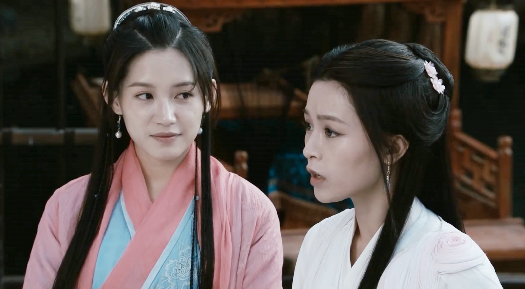 新版天龙八部王语嫣选择了慕容复,天龙八部王语嫣评价乔峰和慕容复