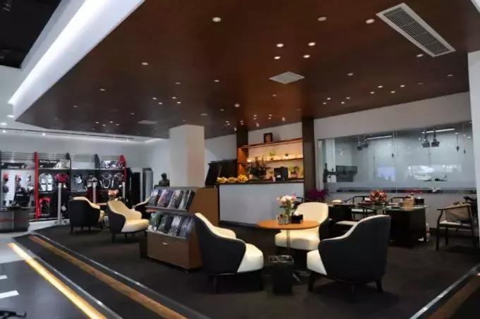 本田金翼2020款,2023款本田金翼1800落地价多少