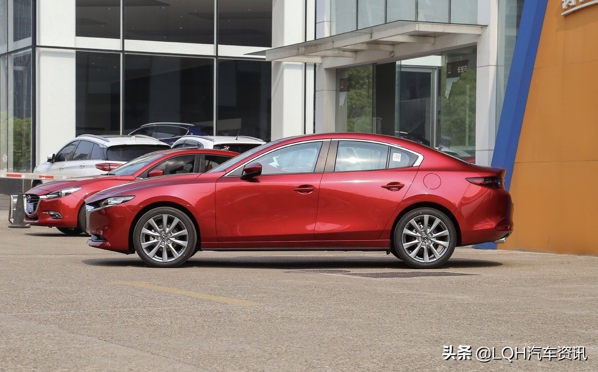 9.99万昂克赛拉可以自己加的配置,5万2千8的昂克赛拉