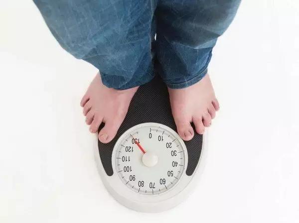 一天当中，有个时间段吃东西最易“长肉”，不想变胖的人最好避开