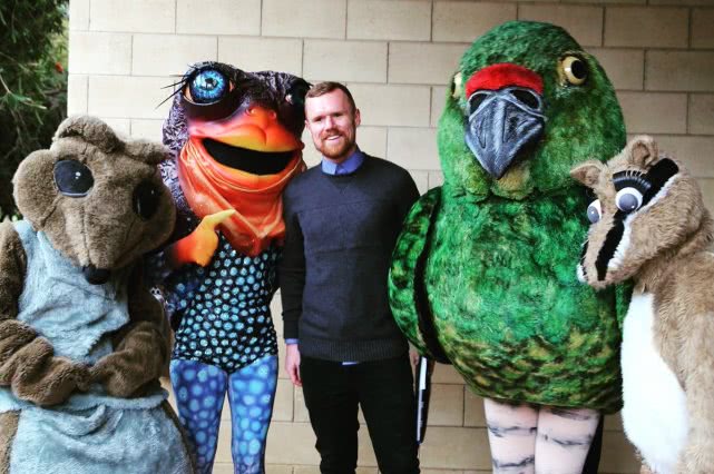 鹦鹉可以模仿任何声音吗,鹦鹉能模仿人说话英文怎么说