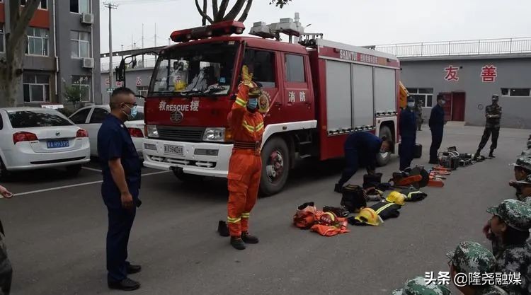 培训演练全面筑牢校园消防安全,消防安全进学校筑牢校园防火墙