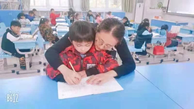 南京这所新校藏不住了！我们发现了几百封来信……