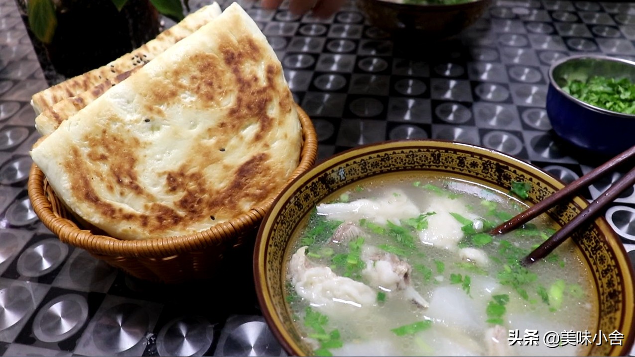 炖羊肉汤切记不要直接炖诀窍,炖羊肉汤切莫直接炖