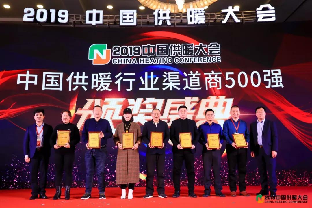 壁挂炉供暖ao史密斯,ao史密斯零冷水采暖炉