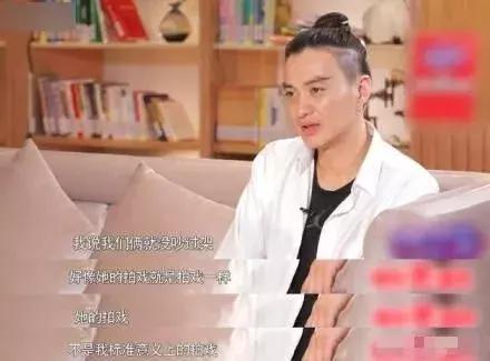 杨烁从年轻到现在颜值变化,杨烁是帅还是有魅力