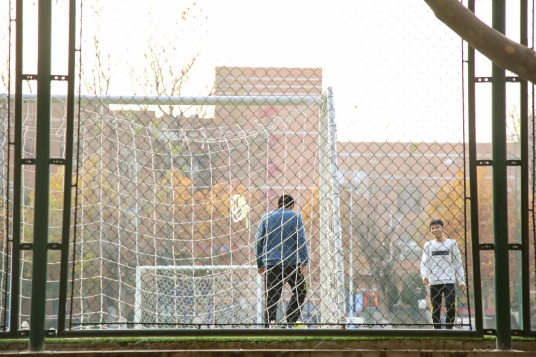 醉美大工秋|读书不觉已秋深，____________