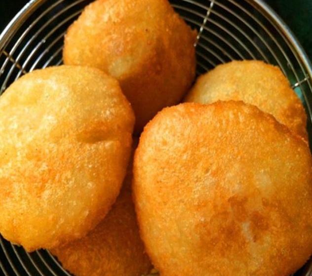 炸糖糕总是开裂是怎么回事,炸糖糕老是炸裂怎么补救