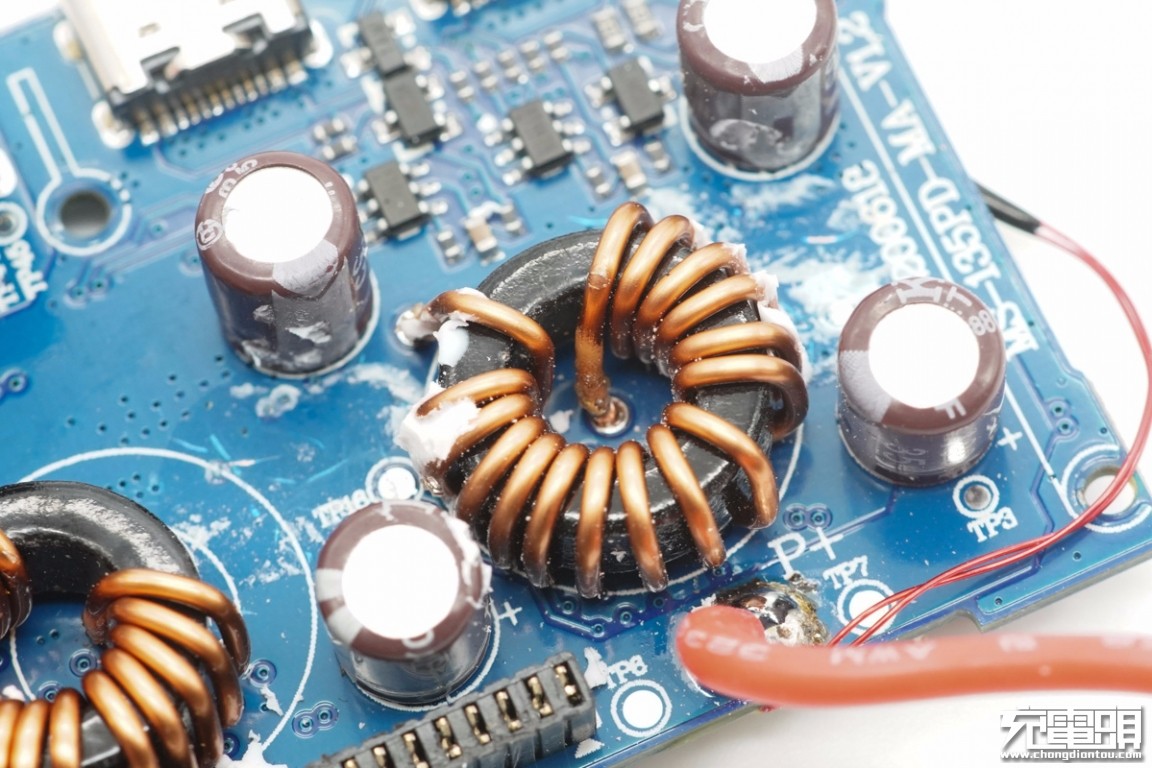 征拓20w快充拆解,征拓100w桌面充电器