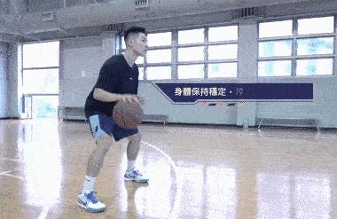 打篮球教学新手女生入门,新手打篮球怎么入门