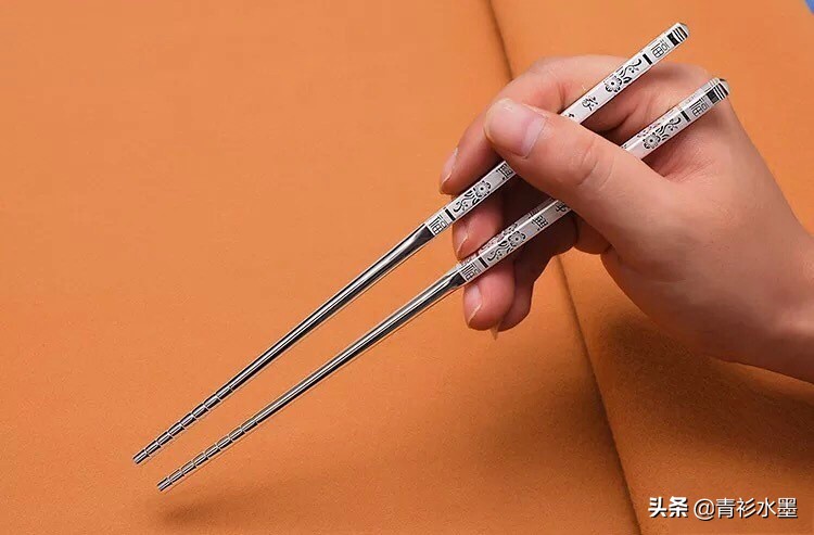 银镯黑掉怎么能让它变白,银镯发黄怎么让它重新变亮